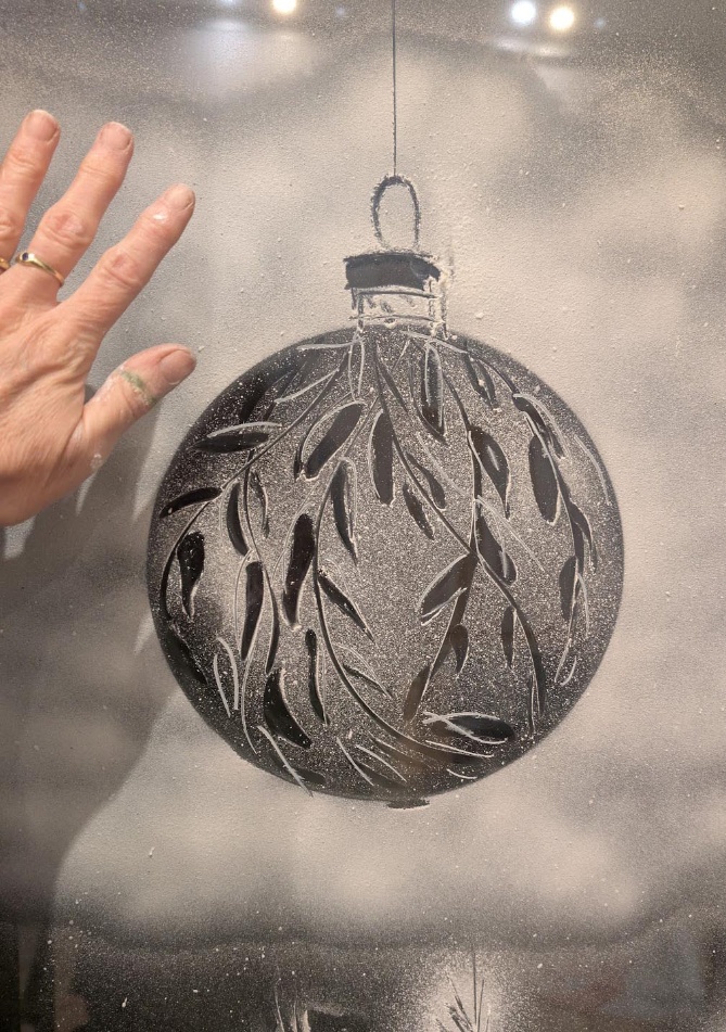 Christmas decoration ideas in snow art, Christmas party entertainment ideas